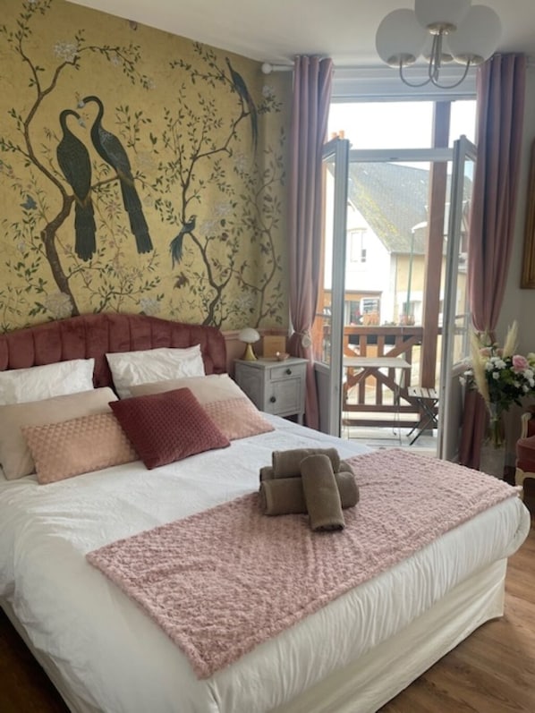2 bedrooms, iron/ironing board, travel cot, free WiFi
