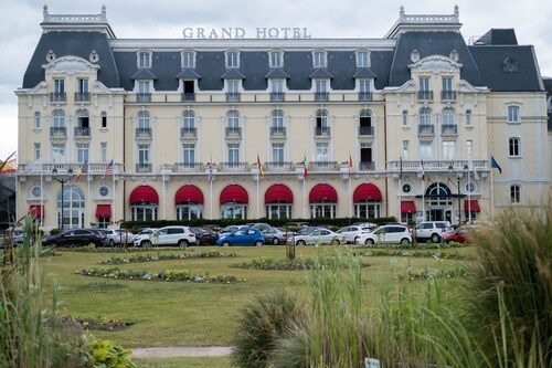 ❤️CABOURG COSY HYPER CENTRE  PROCHE MER: 4PERS, 2 CHB, 2 SDB, TERRASSE, WIFI