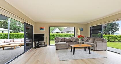 Modern Beach House (nothing but 5 star reviews)