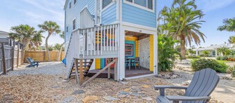 Charming Longboat Village Hideaway–2BR in a Quiet Coastal Neighborhood by RVA