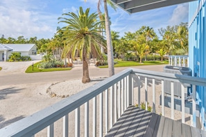 Terrace/patio - Charming Longboat Village Hideaway–2BR in a Quiet Coastal Neighborhood by RVA (Longboat Key)