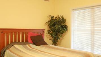 3 bedrooms, WiFi, bed sheets, wheelchair access