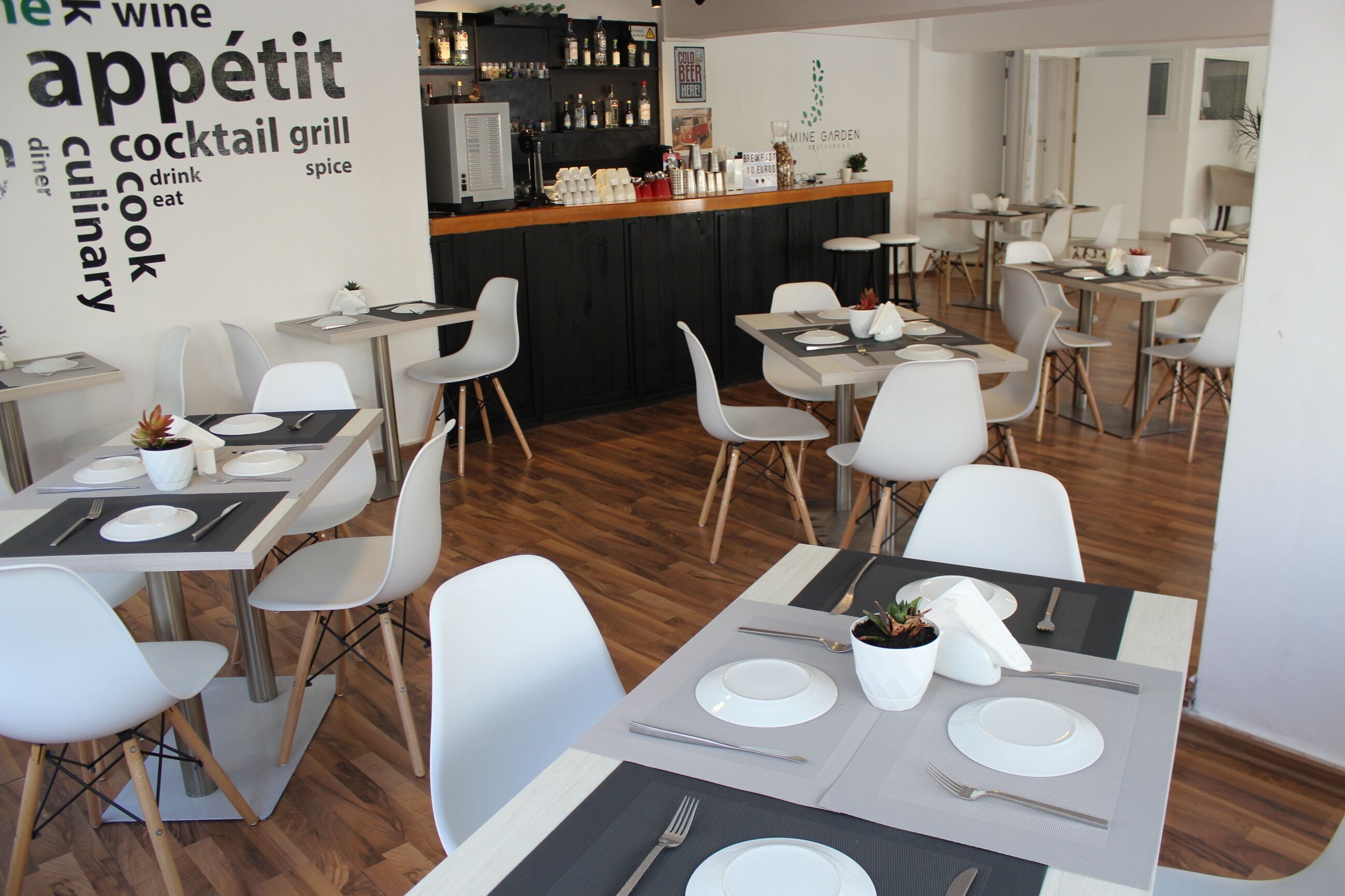 Photo - La Veranda Hotel