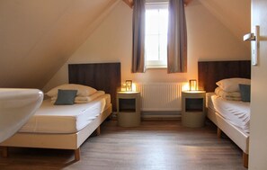 3 bedrooms, travel crib, free WiFi