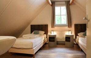 3 Schlafzimmer, Reisekinderbett, kostenloses WLAN