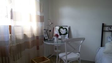 1 habitación, wifi y ropa de cama