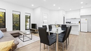 Unclassified image, 5 of 20, button - Domi Rentals - The Hampton Homes (Moorabbin)