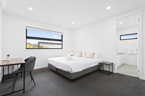 2 bedrooms, desk, iron/ironing board, travel crib