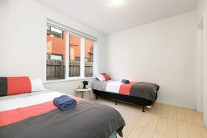 Room - Domi Rentals - The Carlisle Apartments (Balaclava)