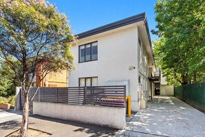 Exterior - Domi Rentals - The Carlisle Apartments (Balaclava)