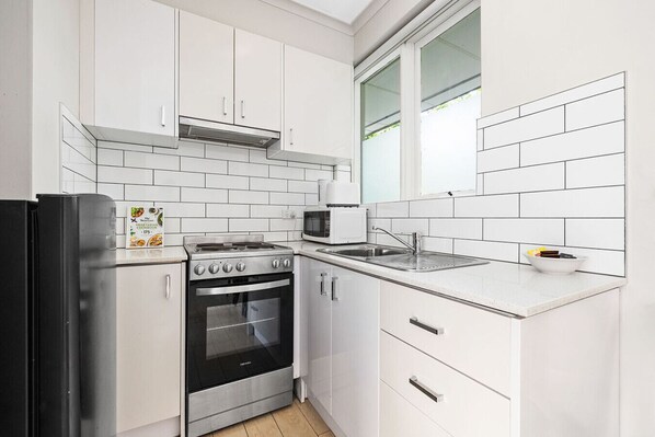 Fridge, microwave, oven, stovetop