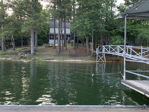 Property grounds - Year Round Waterfront Lakehouse - Whitt's End (Double Springs)