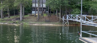 Year Round Waterfront Lakehouse - Whitt's End