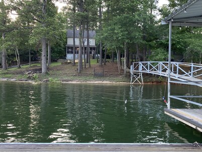 Year Round Waterfront Lakehouse - Whitt's End