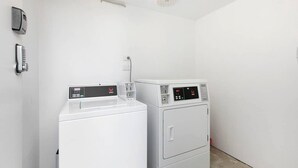 Unclassified image, 4 of 8, button - Domi Rentals - The Carlisle Apartments (Balaclava)
