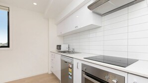 Unclassified image, 2 of 8, button - Domi Rentals - The Carlisle Apartments (Balaclava)