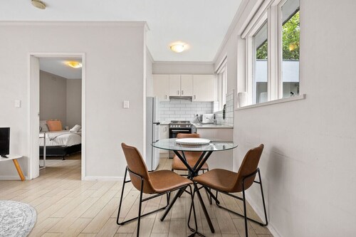 Domi Rentals - The Carlisle Apartments