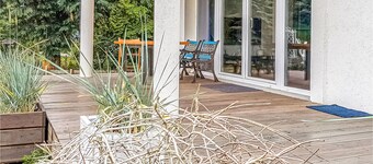 Beautiful home in Nowe Warpno with WiFi