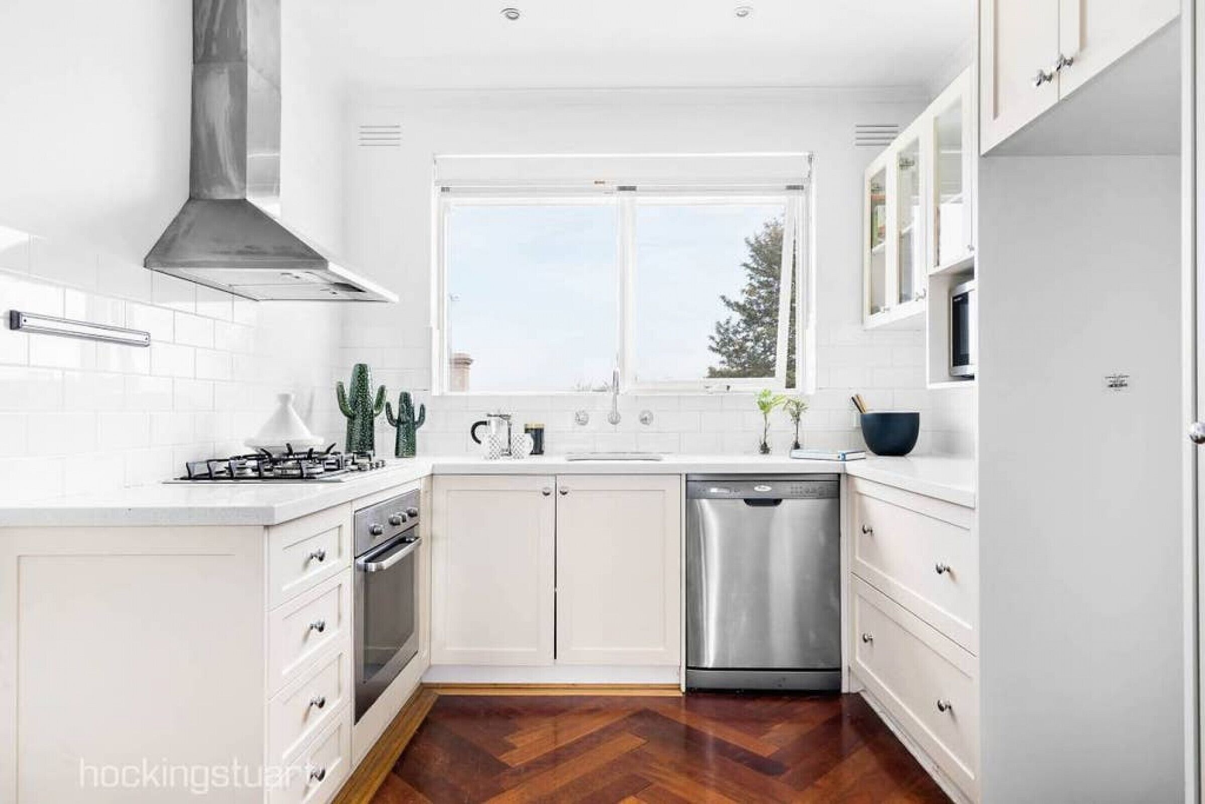 Domi Rentals - The Elsternwick Apartment