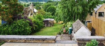 Mercia House - sleeps 8 guests in 4 bedrooms