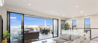 Luxurious Home Close to The Beach