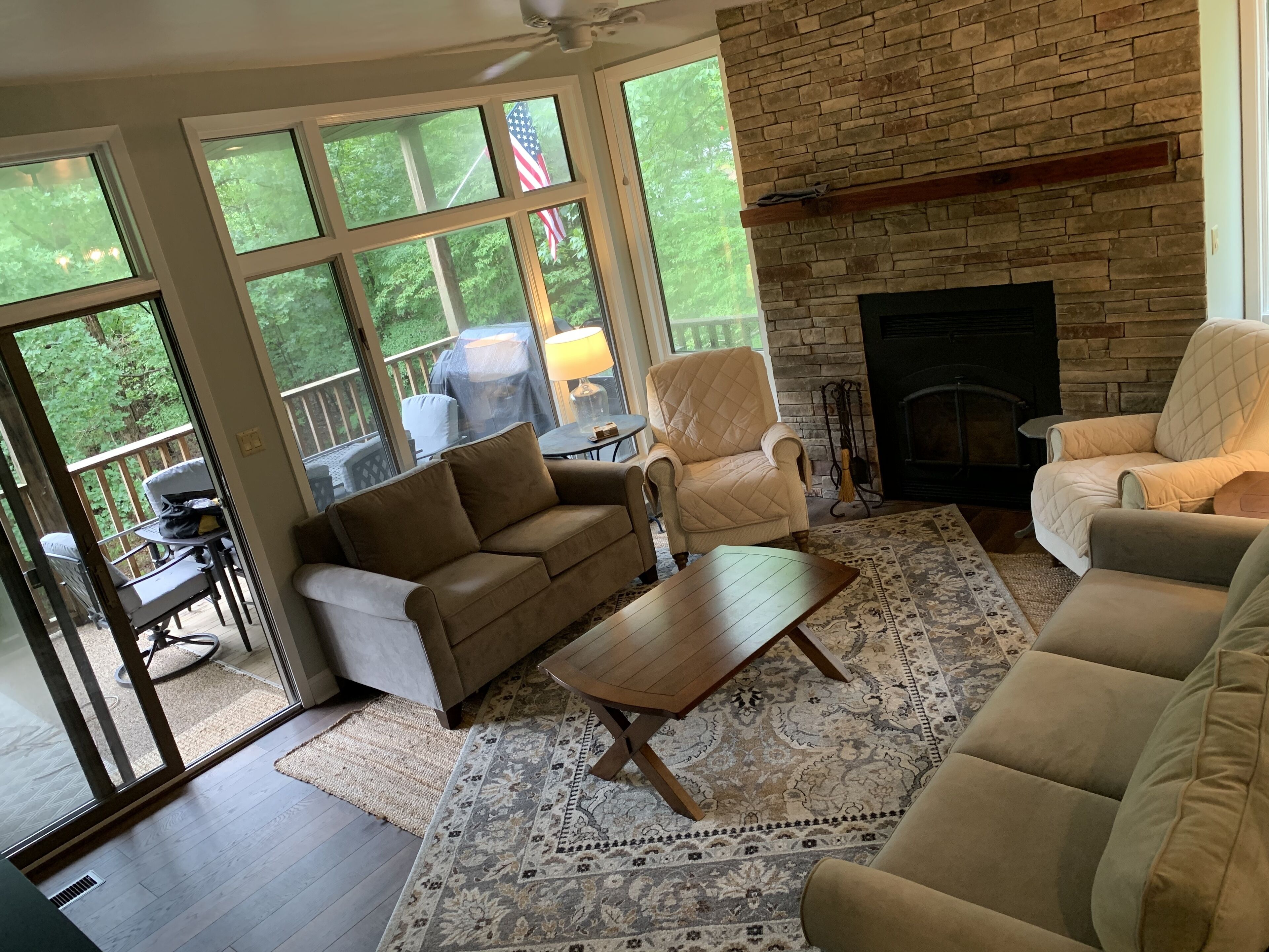 Smart TV, fireplace, video games, books