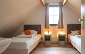 3 bedrooms, travel crib, free WiFi