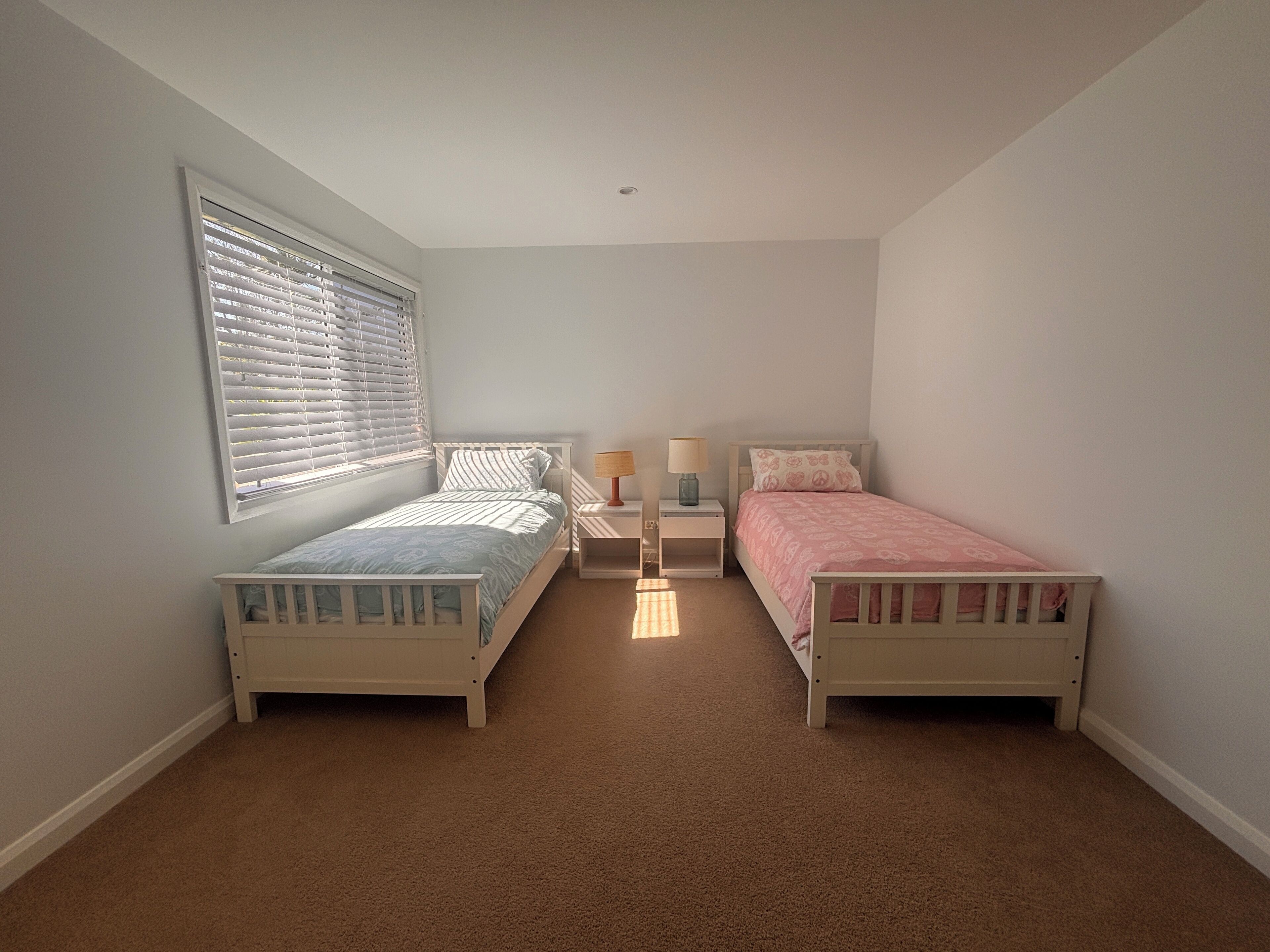 2 bedrooms, iron/ironing board, WiFi