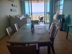 Dining - "Vistamar Maunabo" apartment is a home away from home .  Amazing ocean views. (Maunabo)