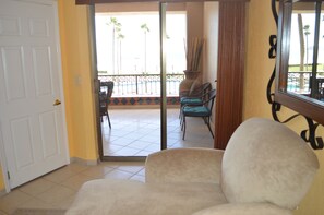 Smart TV, DVD player