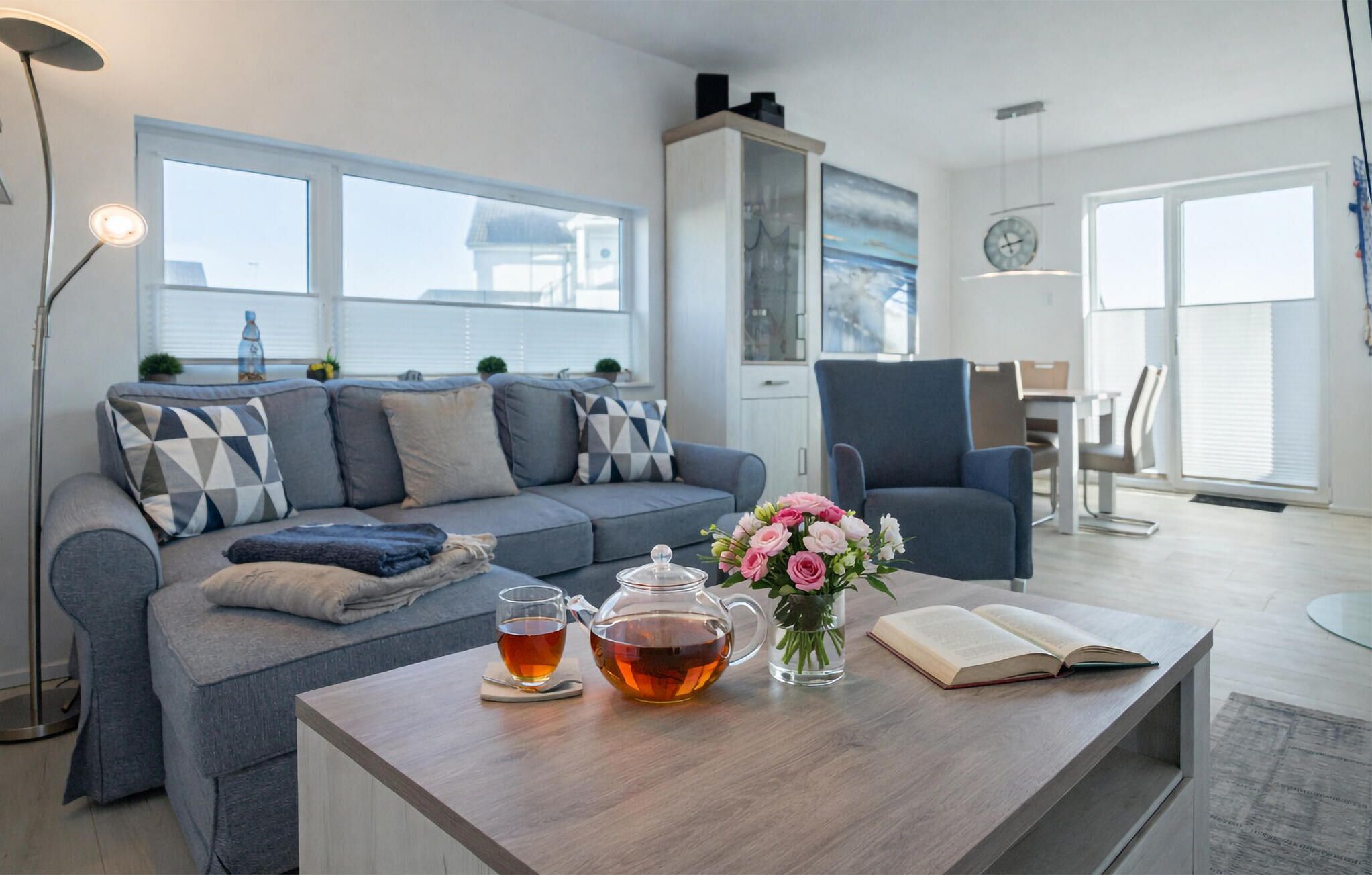 Smart-TV, Kamin, Stereoanlage