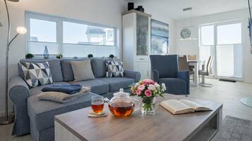 Smart-TV, Kamin, Stereoanlage