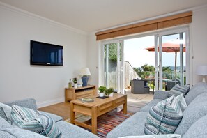 Smart TV - 3 Goodrington Lodge -  an apartment that sleeps 4 guests  in 2 bedrooms (Paignton)