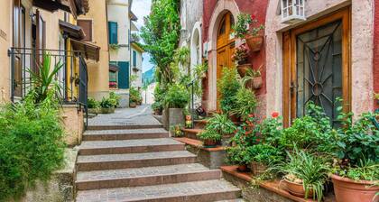 Liano Orchidea -Terrace & parking, Gargnano, Italy