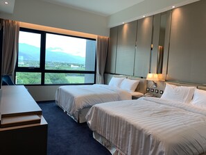 Pemandangan dari bilik