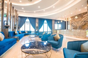 Lobby sitting area - Grand Hotel Lili (Taitung)