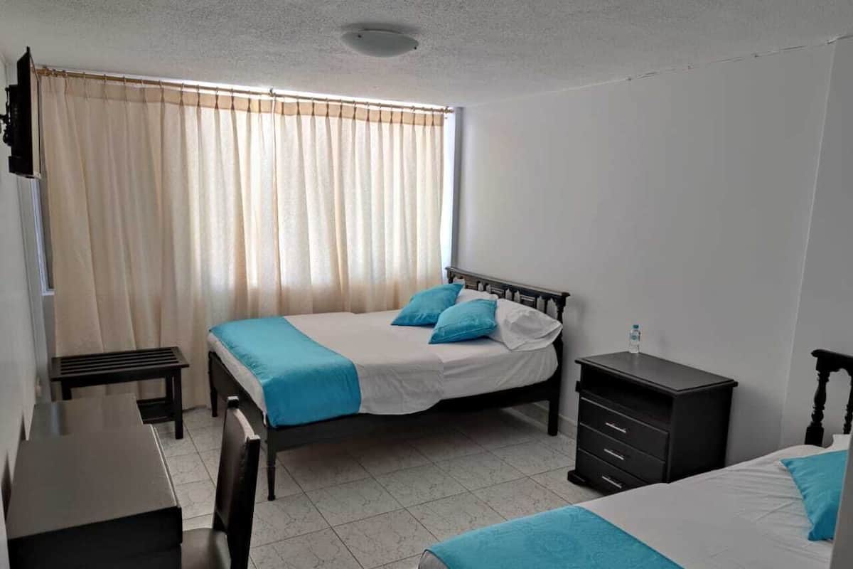Family Room | Desk, iron/ironing board (on request), WiFi (free)