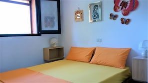 3 bedrooms, iron/ironing board, Internet, bed sheets