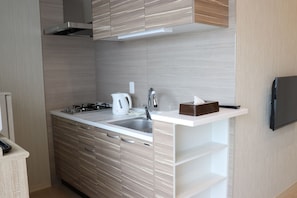 Fridge, microwave, stovetop, electric kettle