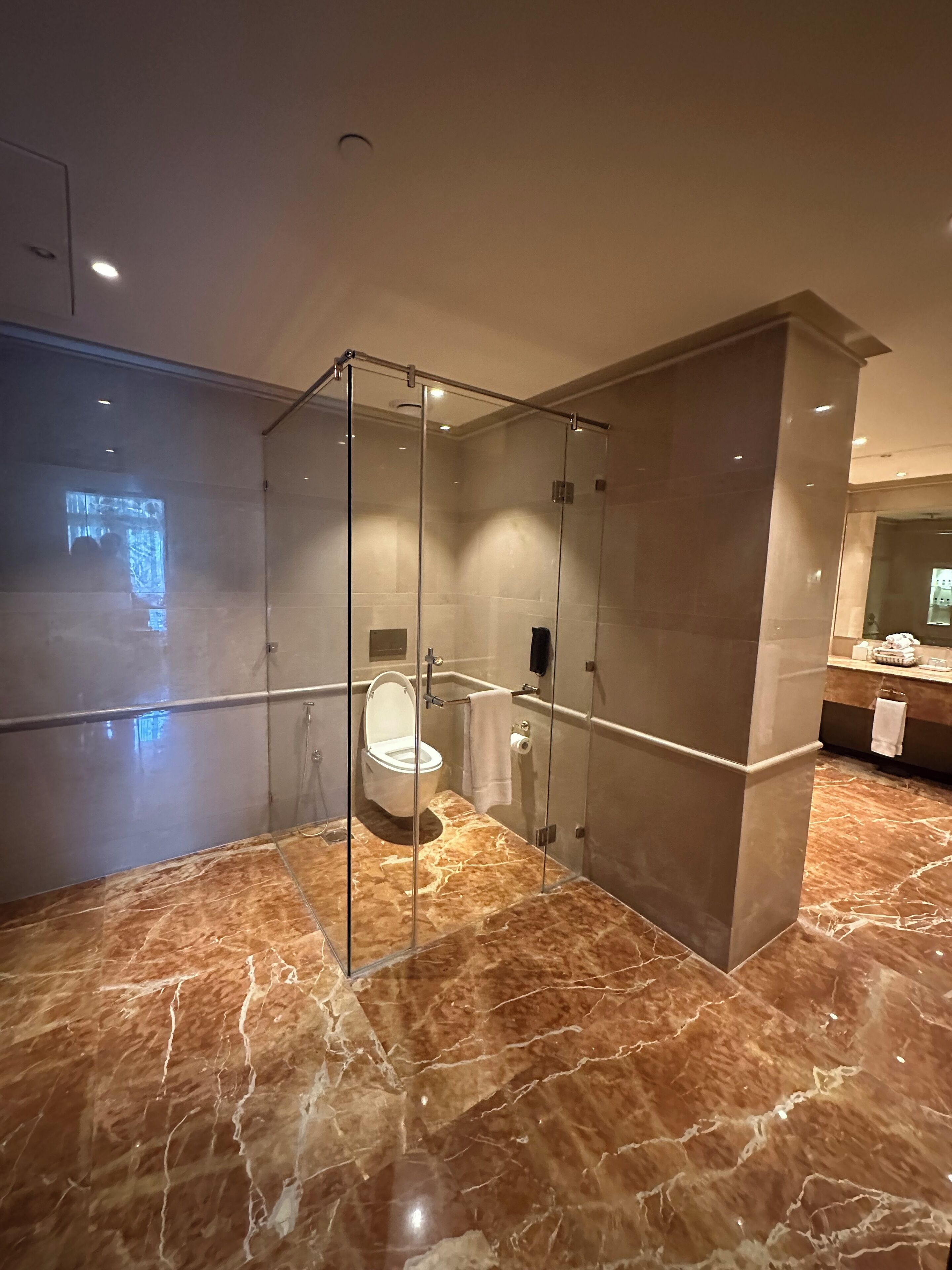 royal suite, valley view | bathroom | shower, free toiletries, hair dryer, bathrobes