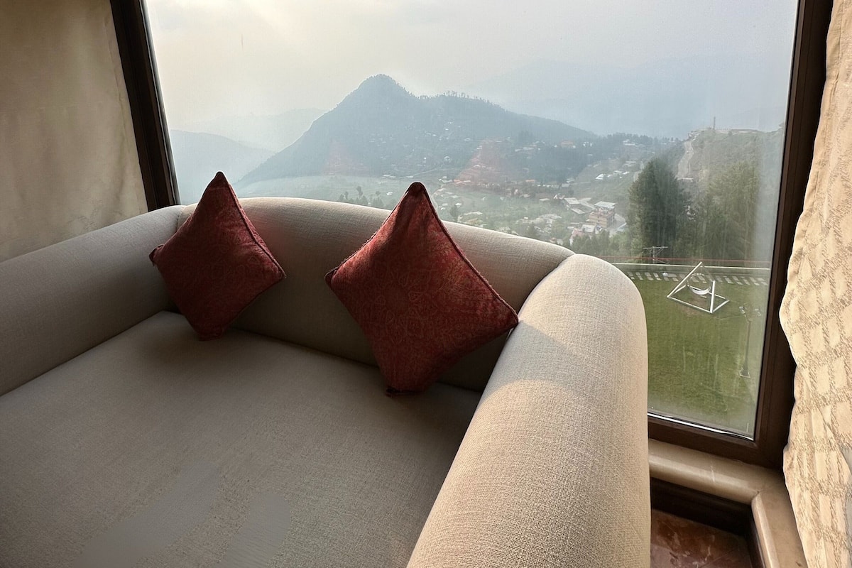 deluxe room, 1 king bed | view from room