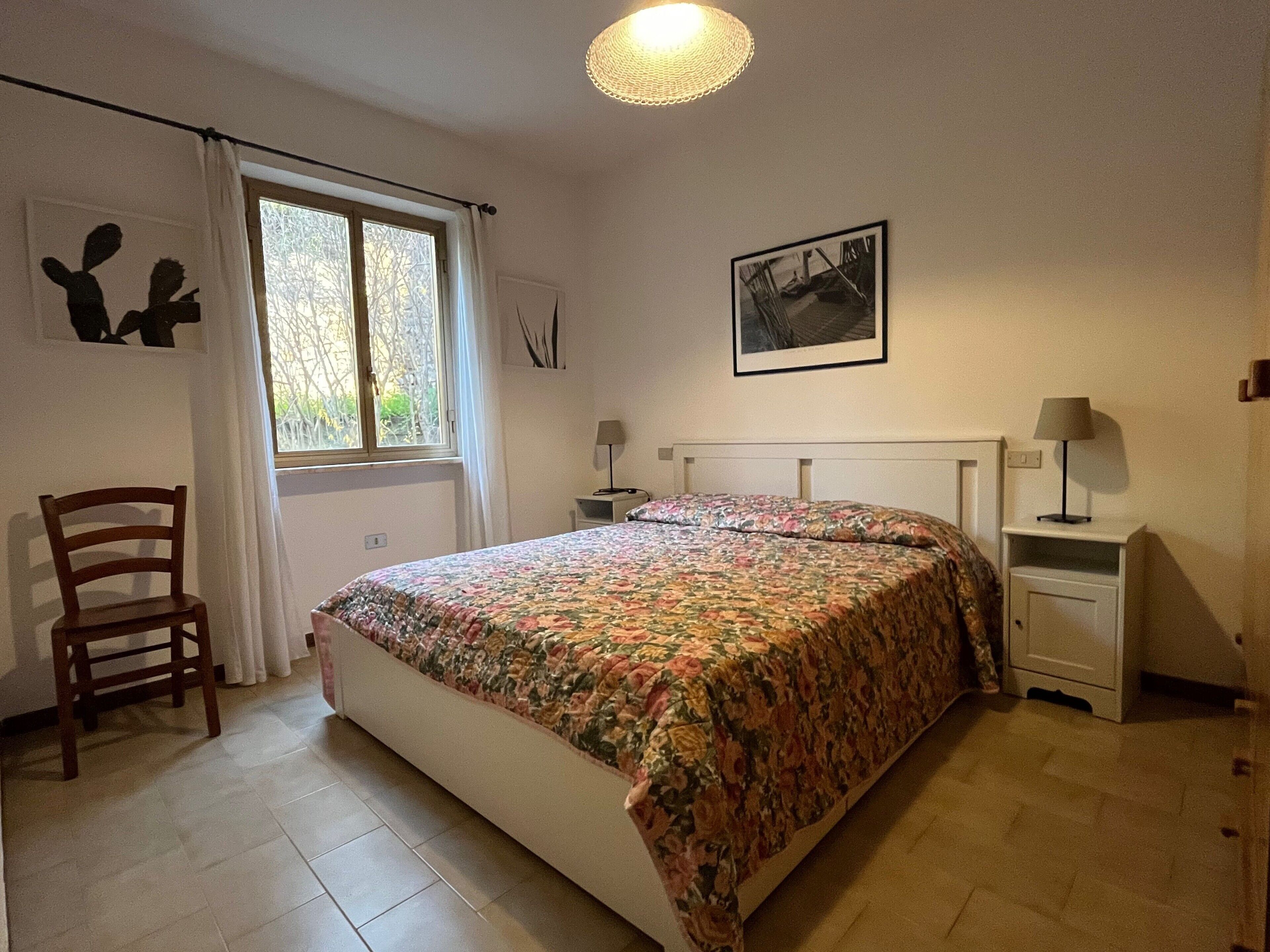 2 bedrooms, iron/ironing board, bed sheets