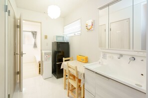 Fridge, microwave