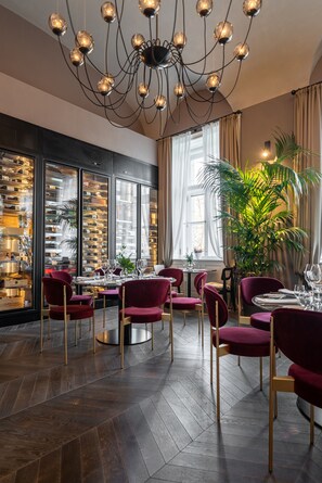 Ilmainen päivittäinen tilauksen mukaan valmistettu aamiainen