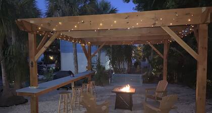 WALK TO GULF BEACH ACCESS! DOG FRIENDLY!