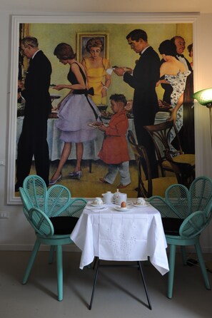 含每日吃到飽早餐