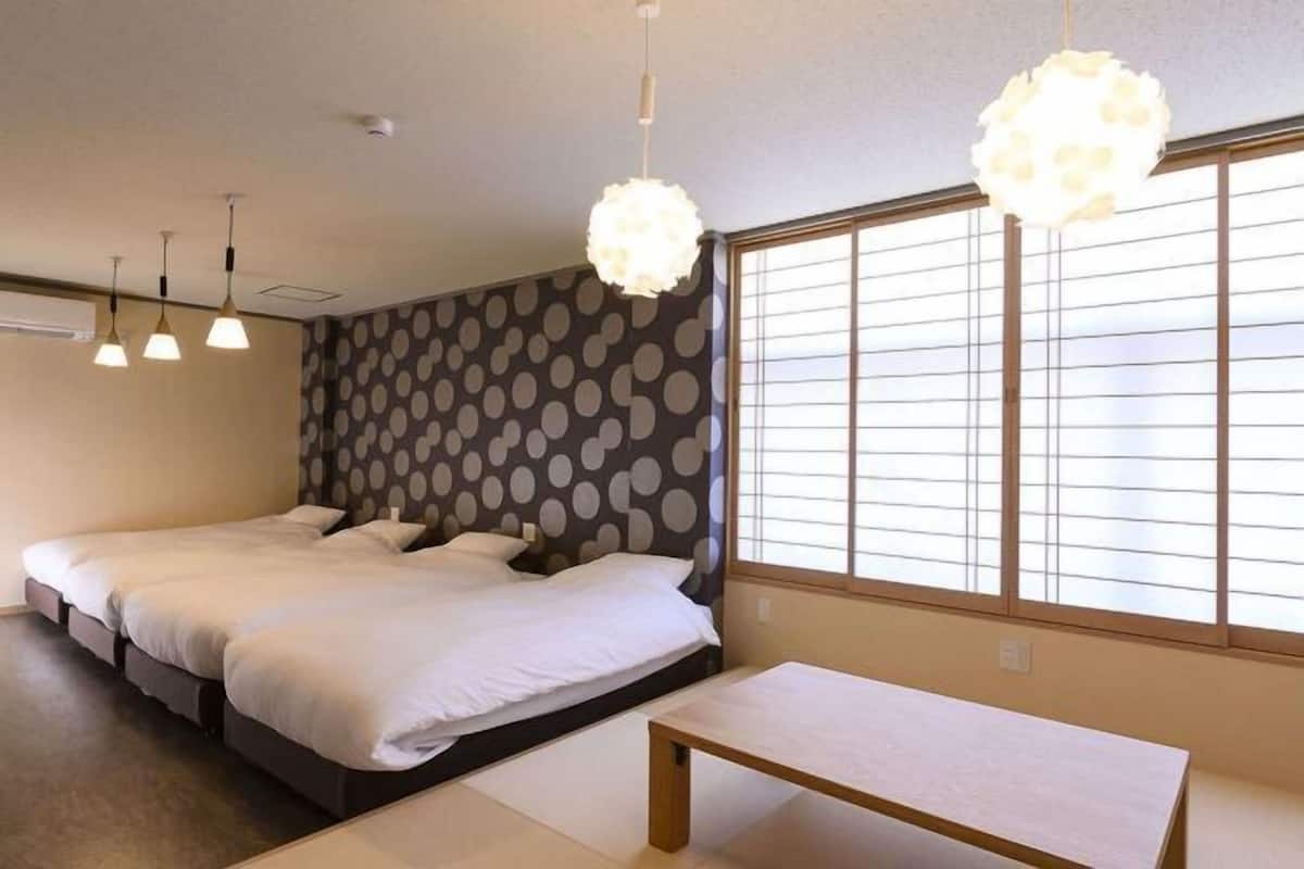 Desk, free WiFi, bed sheets