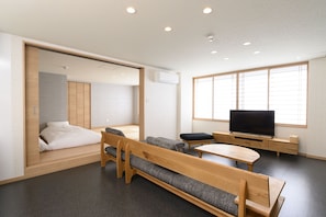 Desk, free WiFi, bed sheets - BEYOND HOTEL Takayama 3rd (Takayama)