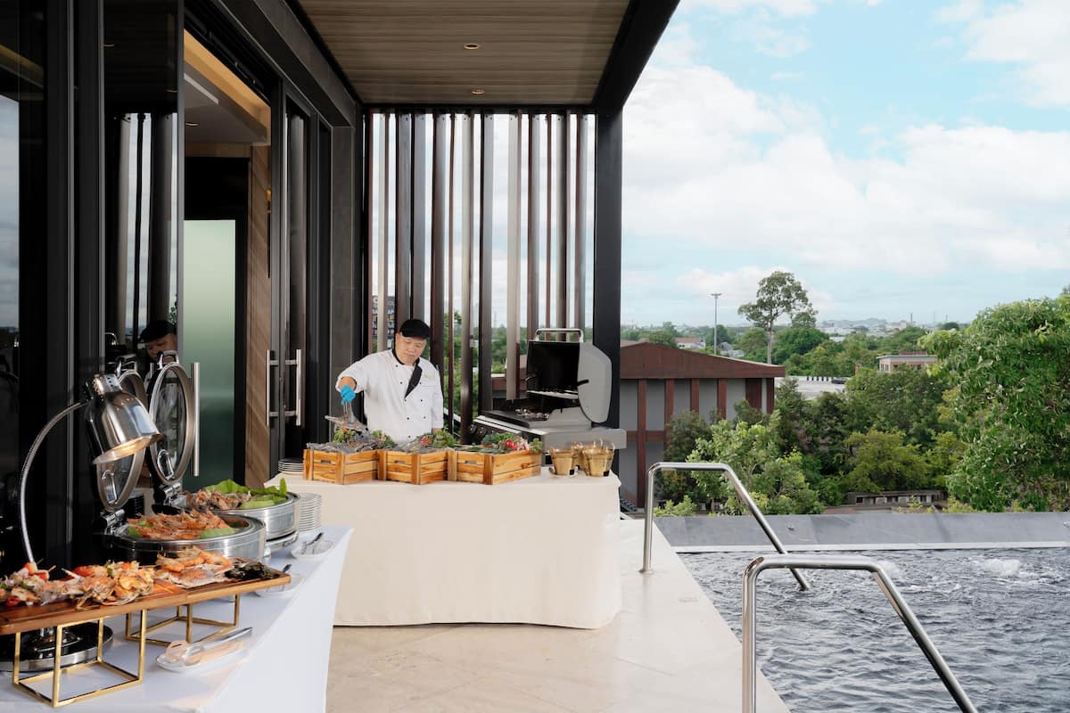 royal villa, 5 bedrooms | 2 bedrooms, minibar, in-room safe, desk