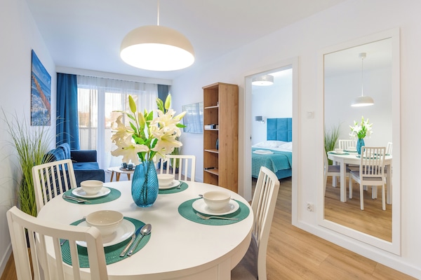 Apartament (4B) | Área de sala de estar | Televisión de pantalla plana